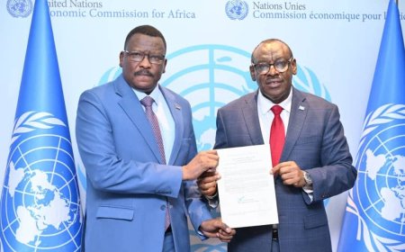 سفير السودان بإثيوبيا يقدم وراق اعتماده مندوباً للسودان لدى اللجنة الأمم الاقتصادية لإفريقيا
