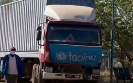 وصول 28 شاحنة مساعدات إنسانية للخرطوم