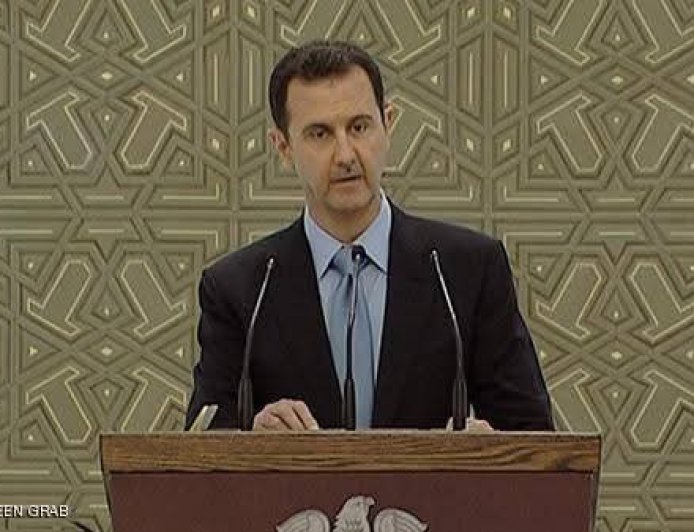 وول ستريت: مسؤولون مصريون وأردنيون حثوا الأسد على مغادرة البلاد وتشكيل حكومة منفى