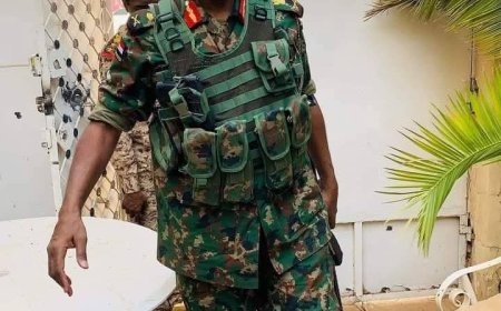 ترقية عبد الرحمن الصادق المهدي إلى رتبة الفريق وإحالته للتقاعد