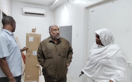 مدير الصحة بالقضارف يتفقد عملية تركيب جهازى أشعة ورنين المغناطيسي بالمركز التشخيصي