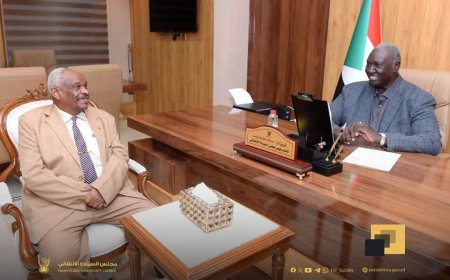 عقار يوجه بإيقاف مرتب اي موظفي بالدولة الذين يثبت تورطه مع المليشيا