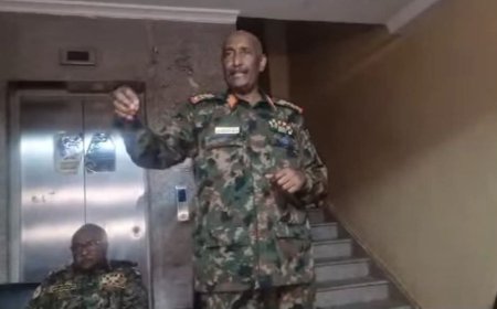 البرهان من داخل سلاح الإشارة: لا تفاوض ولا "صلح" مع المتمردين