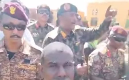 البرهان يصل شرق النيل ويتوعد بسحق التمرد