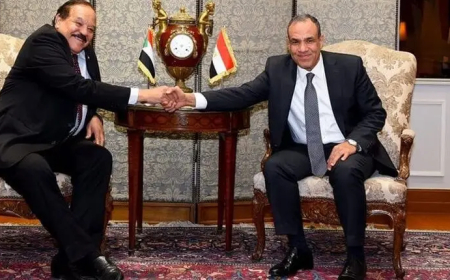 مشاورات سياسية بين الخرطوم والقاهرة