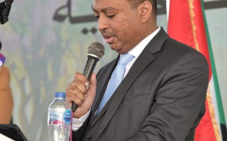 نجل الميرغني يدفع بطلب عاجل لرئيس الوزراء