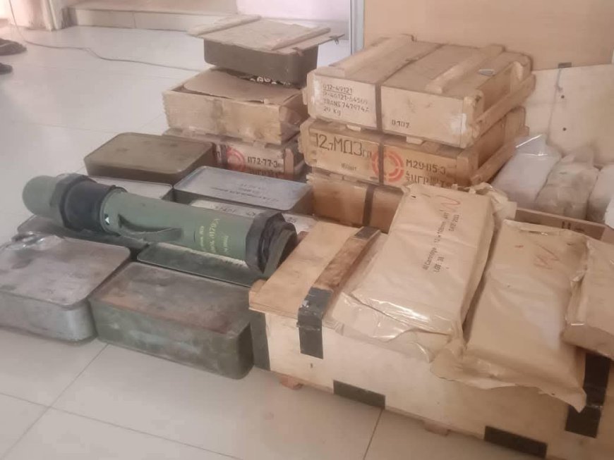 ضبط زخائر وماكينات طباعة وعملات مزيفة بالصالحة أم درمان 