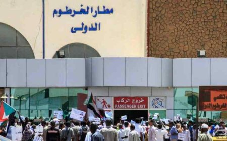 صور فيديو.. ضبط مواطن تسلل إلى مطار الخرطوم