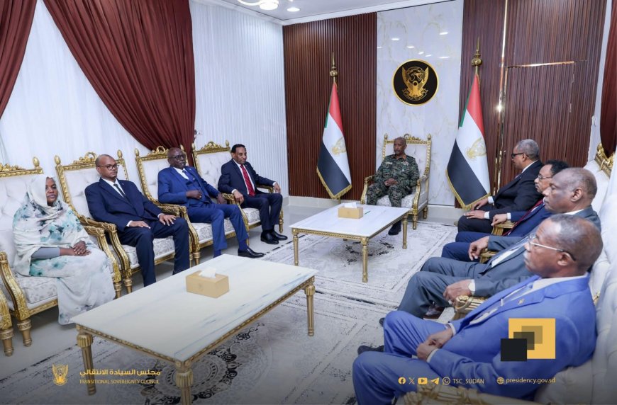 الوزراء الجُدد يؤدون القسم أمام البرهان 