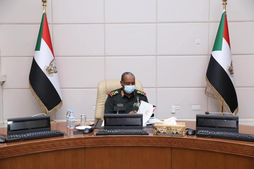 طلب أمام مجلس السيادة لإعادة المحكمة الدستورية