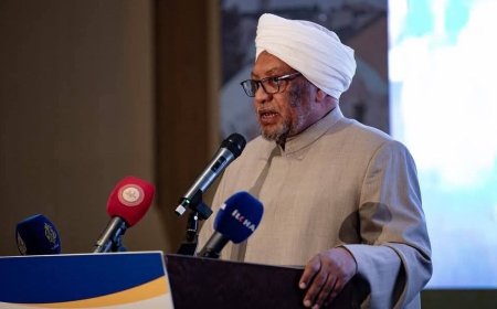 عصام أحمد البشير يطلق إصدارات جديدة