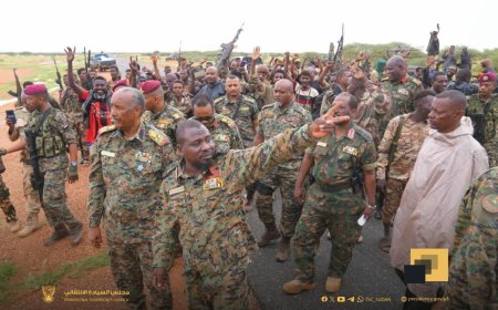 البرهان يتفقد الخطوط الامامية بكردفان