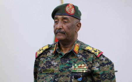 البرهان يهنئ الشعب بحلول ذكرى المولد النبوي الشريف