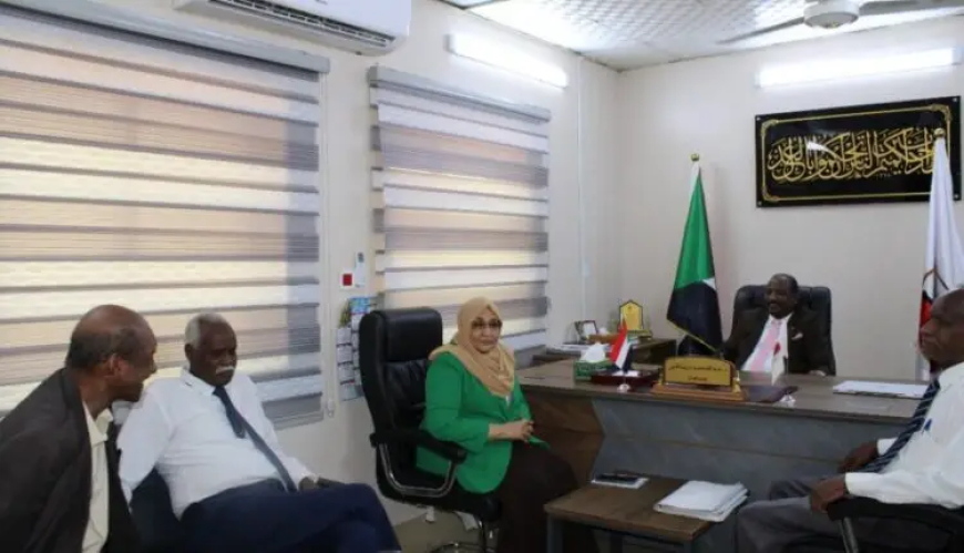 وزير العدل يتسلم وثيقة الإصلاح القانوني ومكافحة الفساد