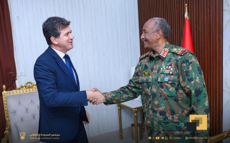 البرهان يلتقي السفير الأسباني