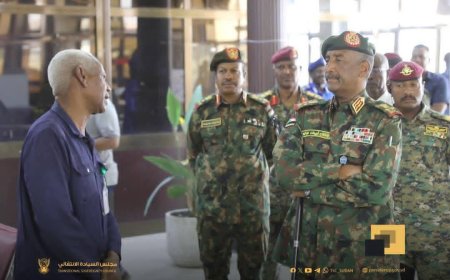 البرهان من مطار الخرطوم :(العصابة الغاشمة) لن تنال من الشعب ونقول لها وداعميها(خسئتم) 