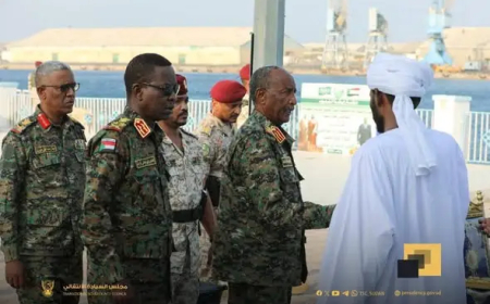 البرهان وكباشي يُعزيان في أمير عموم قبائل دار حمر