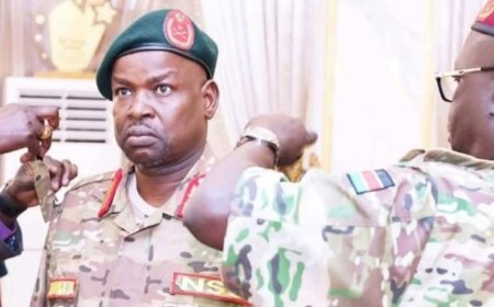 سلفا كير يعزل نائبه ويجرده من رتبته العسكرية ويعفيه من جميع المناصب