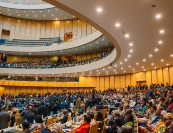 حذروامن شرعنة الانقلابات .. القادة الأفارقة يطلقون نداءً للعالم لوقف حرب السودان 
