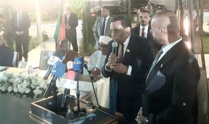 رئيس الوزراء يطلق مشروع العودة الطوعية المجانية للسودانيين من مصر