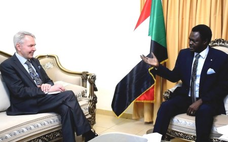 مناوي ل(مسؤول أممي): يجب إبعاد الإمارات من أي دور في أي حوار سياسي قادم بالسودان 