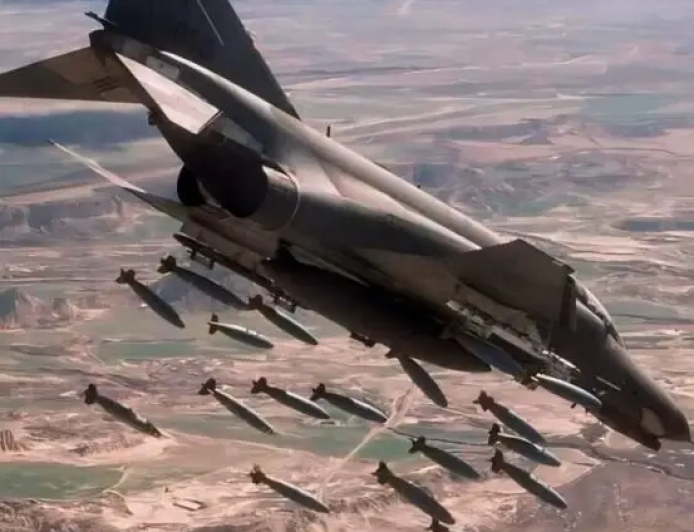 تدمير القاعدة اللوجستية الكبرى للمليشيا 