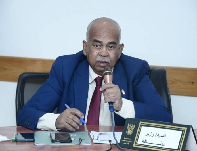 وزير الطاقة يكشف عن أرقام مفزعة  حول موقف الإمدادات البترولية في البلاد