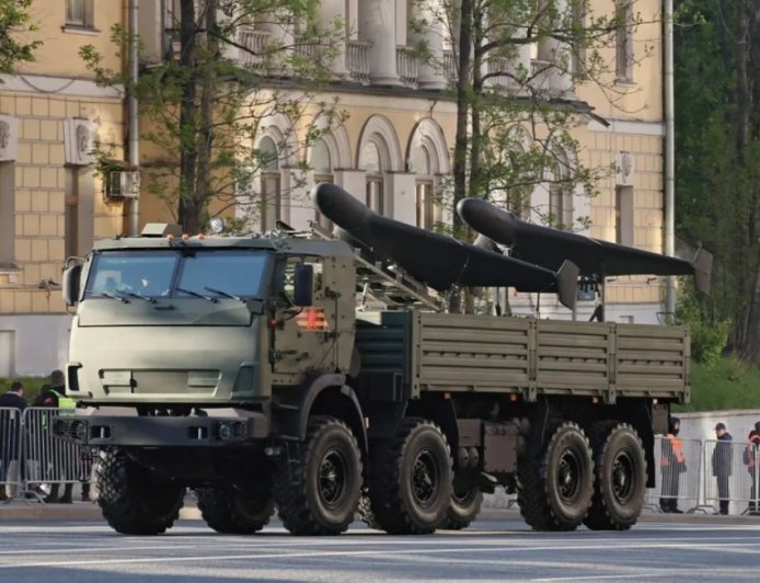 صور أقمار اصطناعية وتقنيات متطورة.. تقرير: روسيا تكثف الدعم العسكري والاستخباراتي لإيران