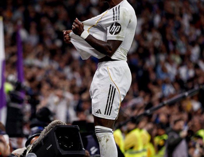 ريال مدريد يحسم الديربي امام جاره أتلتيكو ويواصل ملاحقة برشلونة 