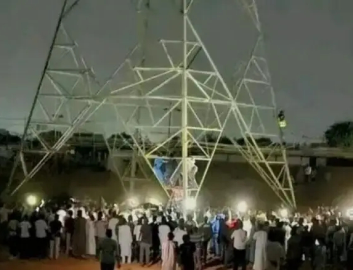 للزواج من عبير...شاب يقطع الكهرباء عن مناطق بأم درمان 