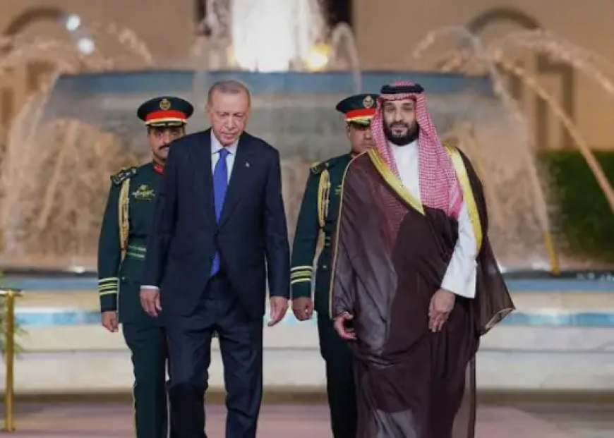 أردوغان وبن سلمان يبحثان التطورات الأخيرة بالمنطقة  