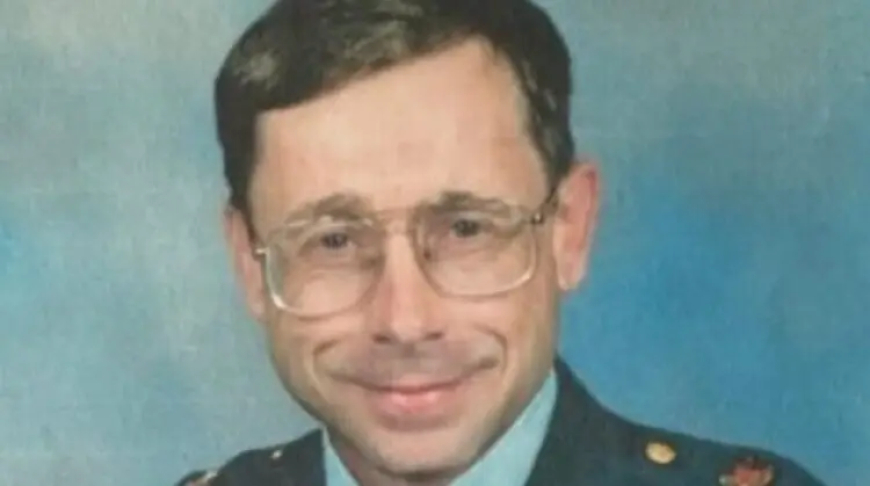 بجواز دبلوماسي وغطاء سري.. قصة عميل أمريكي درب السودانيين على "المتفجرات"