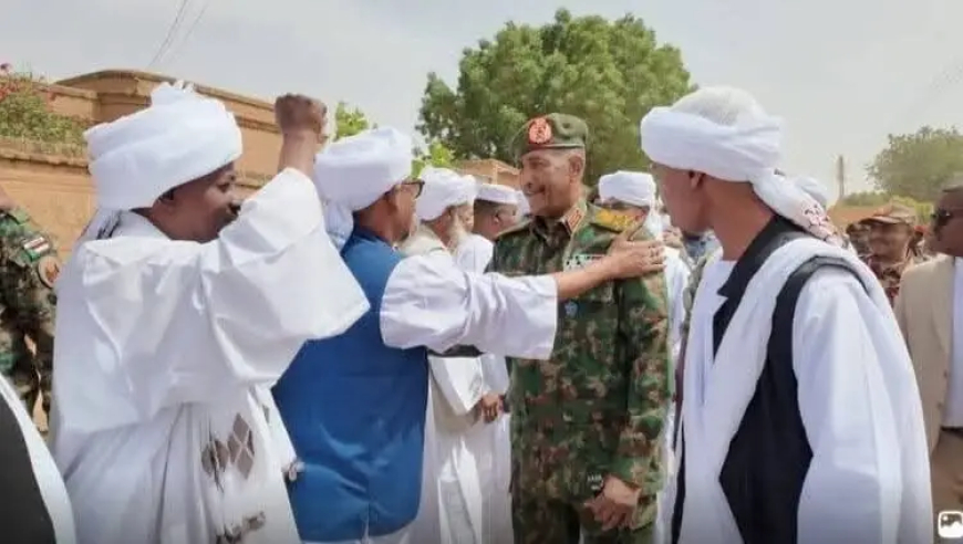 البرهان يصل كسلا ويتفقد نُظار الشرق 