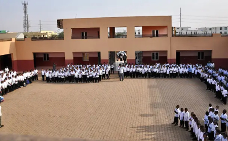 حظرت الاختلاط والترحيل بالركشة والأمجاد.. توجيهات صارمة من التربية والتعليم بالخرطوم 