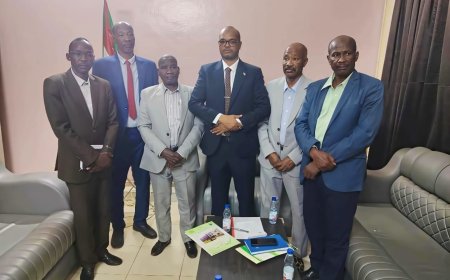 وزير التربية بشرق دارفور يقف على اخر ترتيبات لجلوس طلاب الولاية لامتحانات الشهادة السودانية