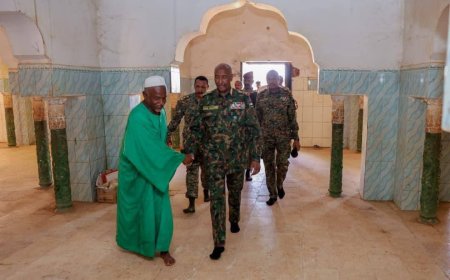 البرهان يشدد على ضرورة نبذ الجهوية والعنصرية وخطاب الكراهية   