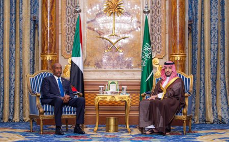 ولي العهد السعودي يلتقي البرهان في جدة 