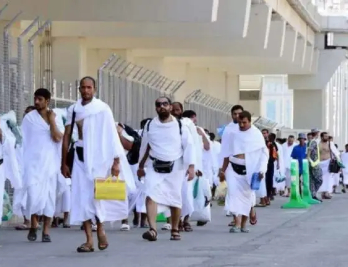 بإجمالي 15 ألف حاج وحاجة.. تفاوت "صادم" في تكاليف الحج بالولايات والتقديم يبدأ غداً الإثنين