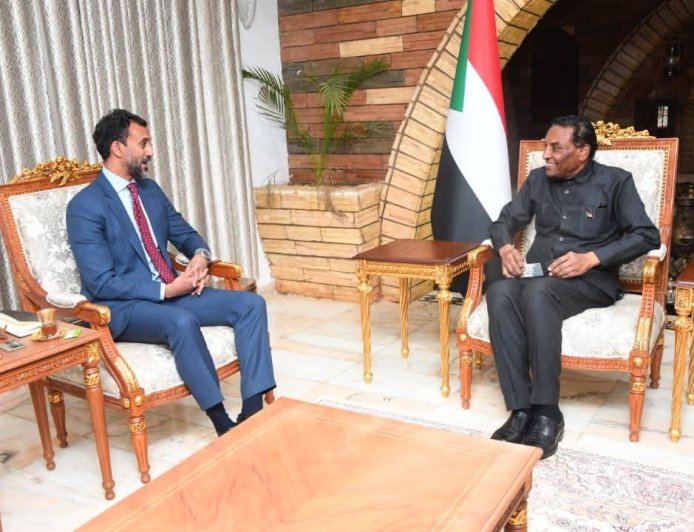 رئيس الوزراء: الحكومة ملتزمة بتعزيز حماية المدنيين