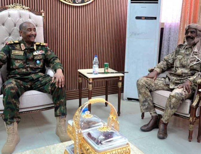 البرهان: الأبواب مشرعة أمام كل من يريد إلقاء السلاح 