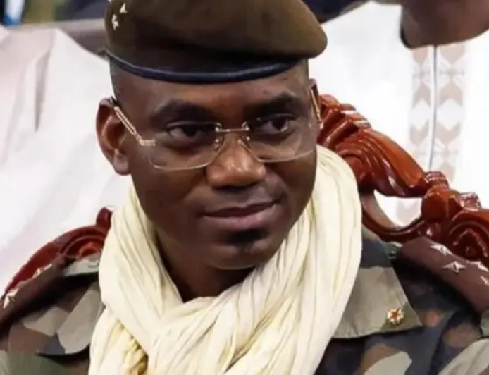 في هجمات للمتمردين...مقتل وزير الدفاع المالي 