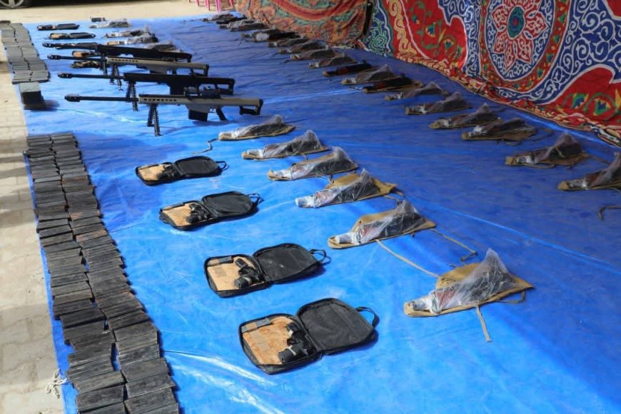 ضبط أسلحة وذخائر بحوزة متهمين أجانب بالبحر الأحمر