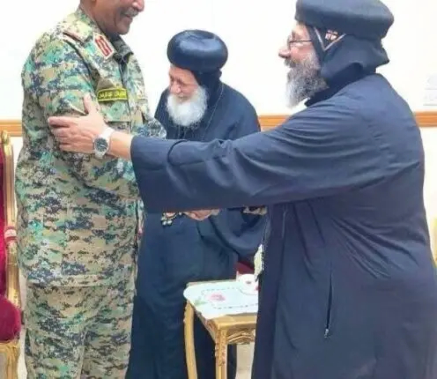 البرهان يزور كنيسة العذراء ويهنئ المسحيين بعيد القيامة