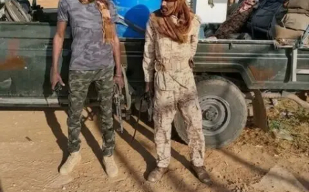 انسلاخ ضباط من المليشيا وانضمامهم للجيش
