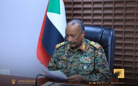 البرهان: ترتيبات لإطلاق حوار سياسي شامل ويشارك فيه(أصحاب الوجعة) 