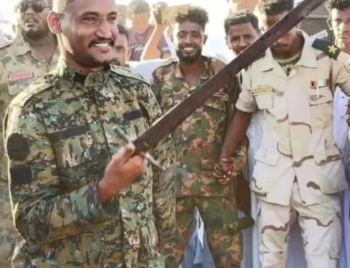 عقب إستشهاد أفراد من اسرته...كيكل: سنمضي في تحرير البلاد وإنهاء وجود المليشيا في السودان 