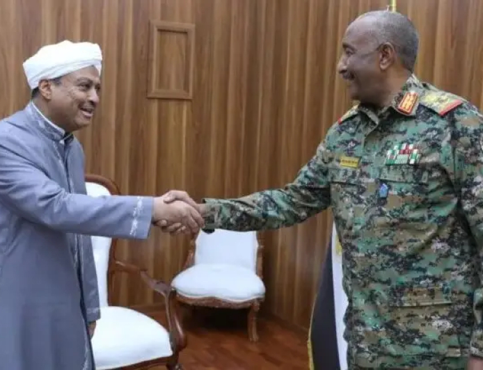 الميرغني للبرهان: ملتزمون بالوقوف الكامل خلف الدولة ولا مساومة في دعم الوطن
