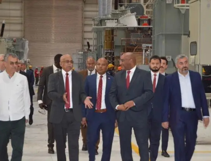 محولات كهربائية عملاقة في طريقها إلى السودان