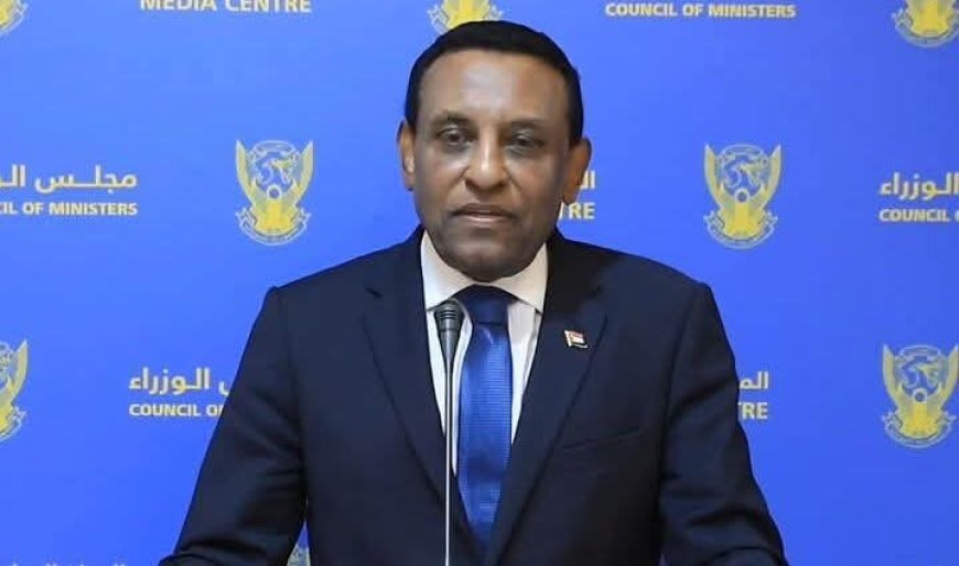 رئيس الوزراء يطمئن على استئناف مطار الخرطوم الدولي لعمله 