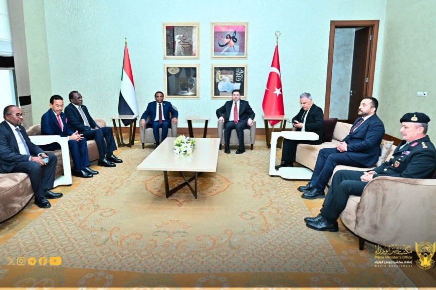 رئيس الوزراء يصل تركيا 